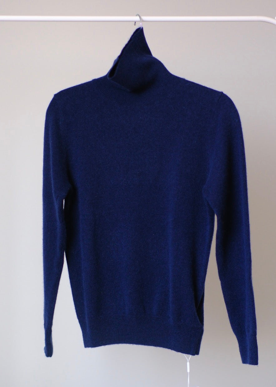 Classic Cashmere Turtleneck